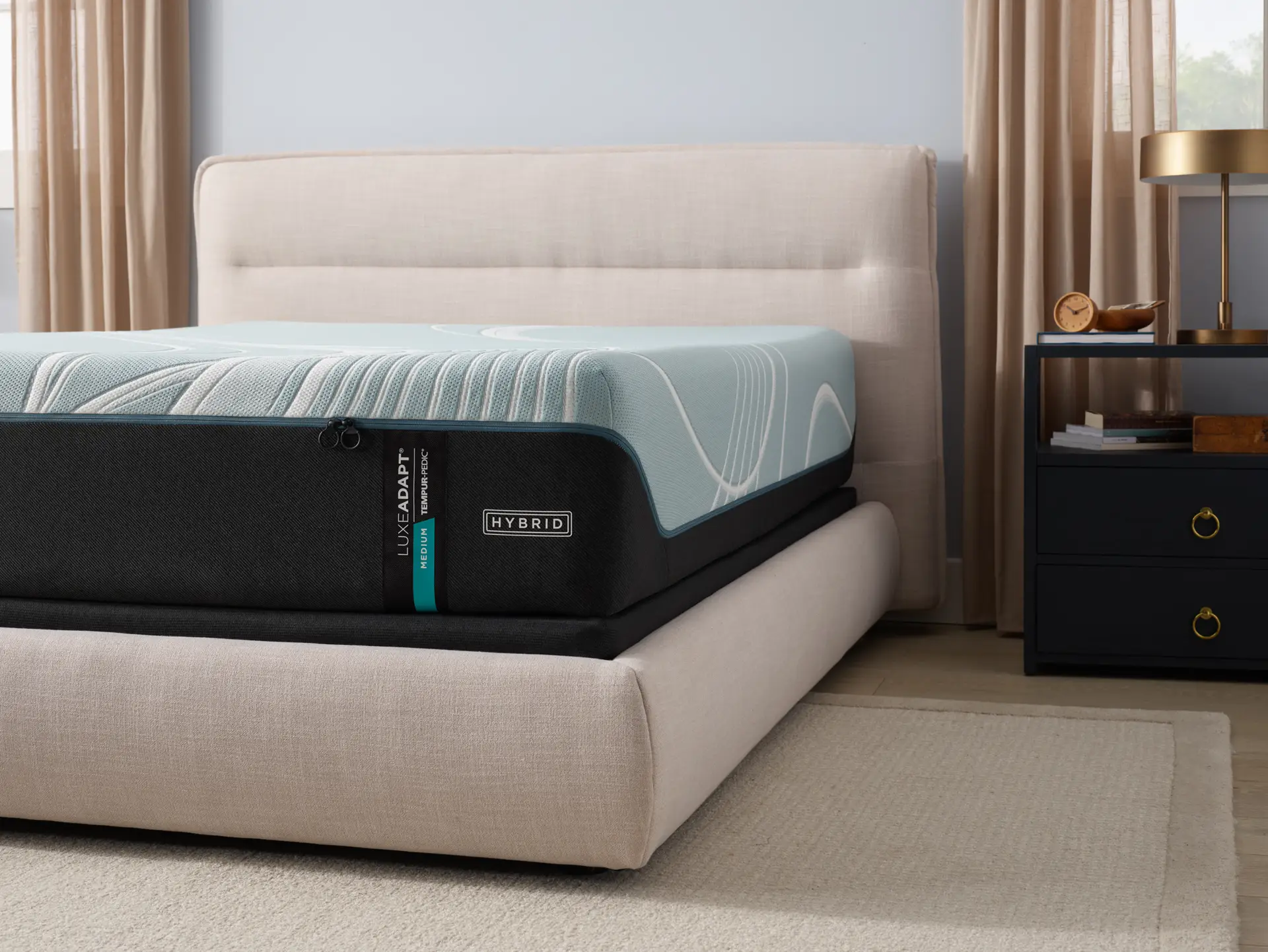 Tempur-Pedic Luxe Breeze Medium Hybrid - Image 3